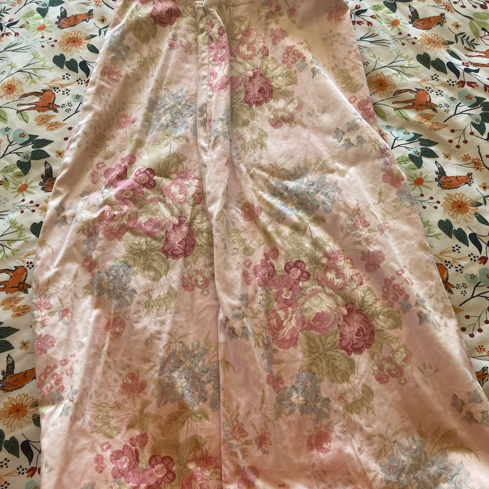 2 Light colors Woman’s Skirts by Van Heusen in Sage & Pink w/ Flowers & Stripes - Picture 3 of 10